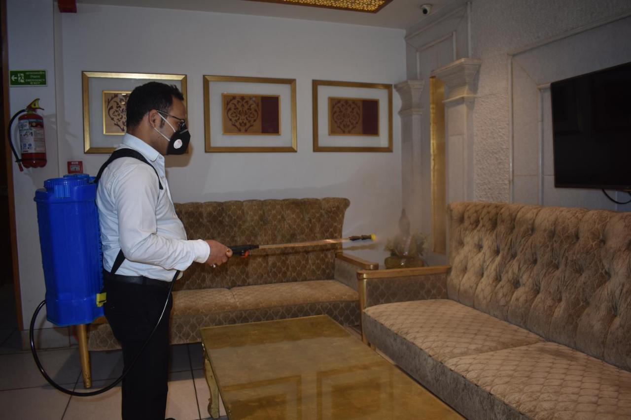 דלהי Hotel Swaran Palace מראה חיצוני תמונה