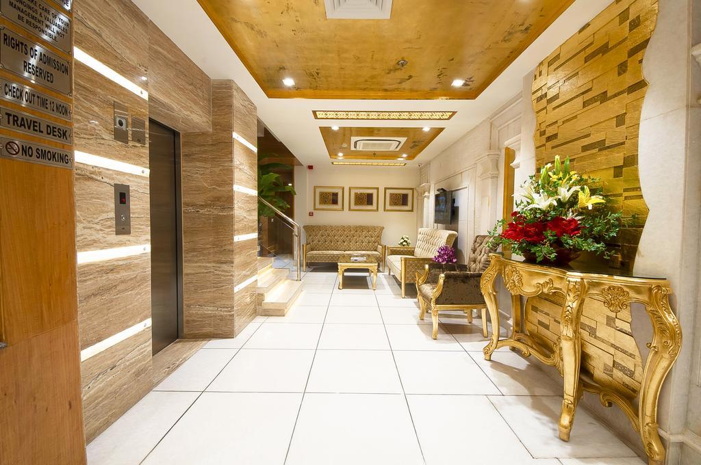 דלהי Hotel Swaran Palace מראה חיצוני תמונה