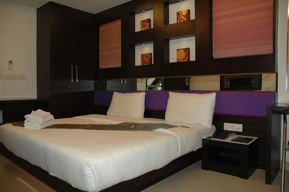דלהי Hotel Swaran Palace מראה חיצוני תמונה