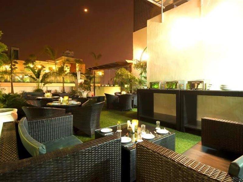דלהי Hotel Swaran Palace מראה חיצוני תמונה