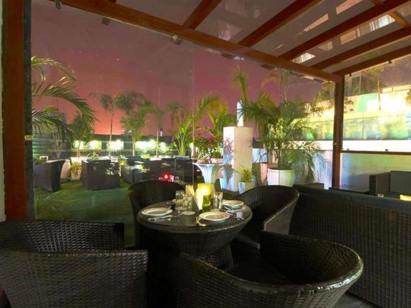 דלהי Hotel Swaran Palace מראה חיצוני תמונה