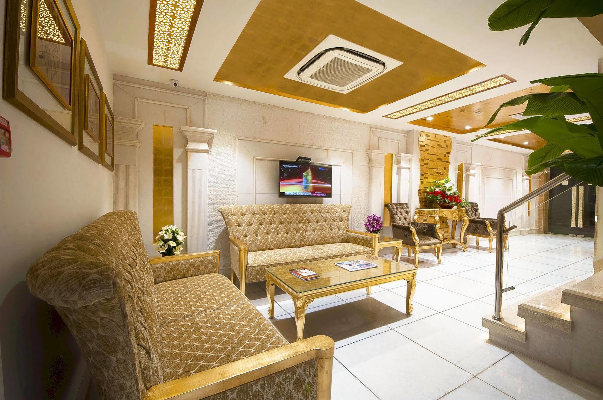 דלהי Hotel Swaran Palace מראה חיצוני תמונה