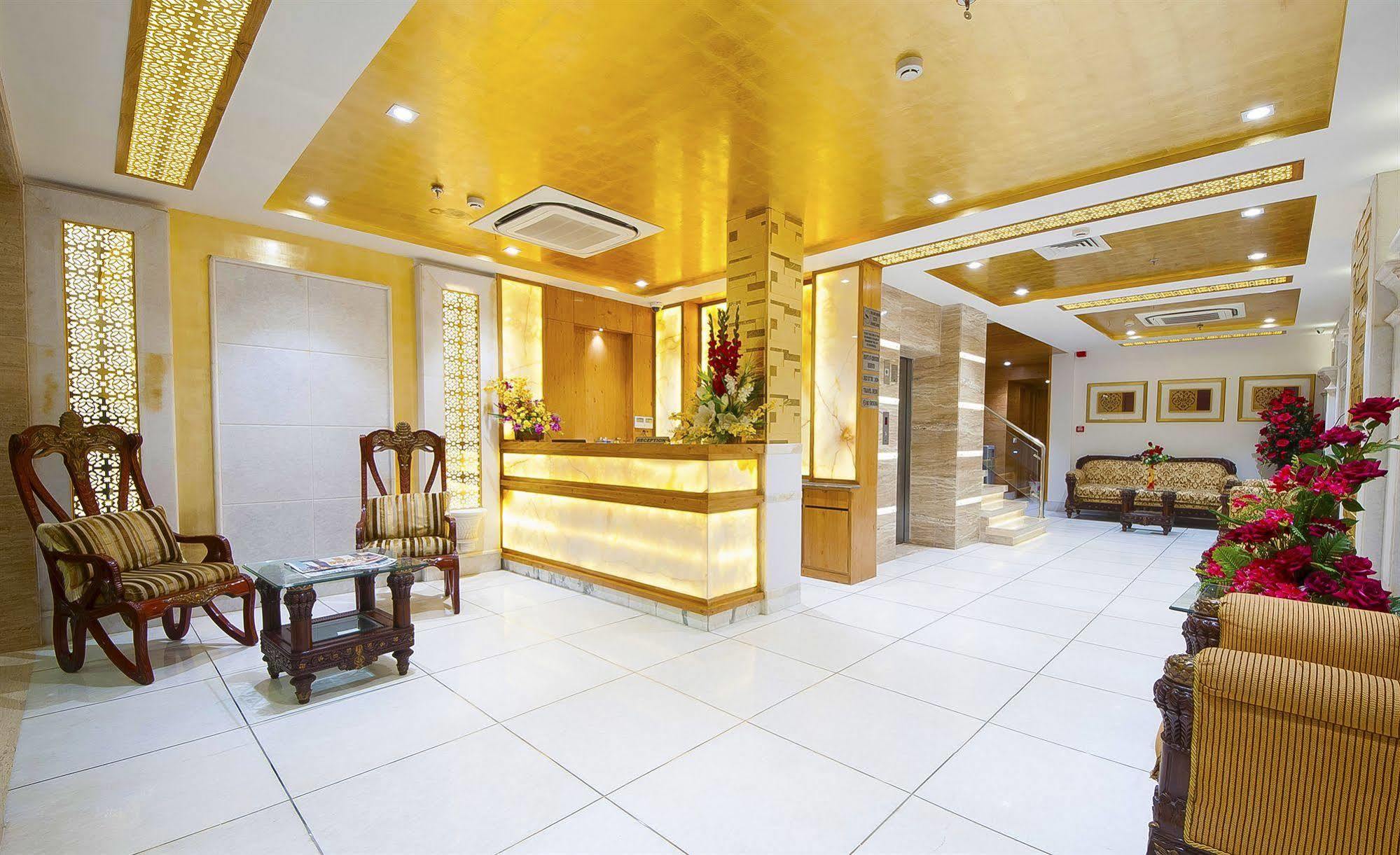 דלהי Hotel Swaran Palace מראה חיצוני תמונה