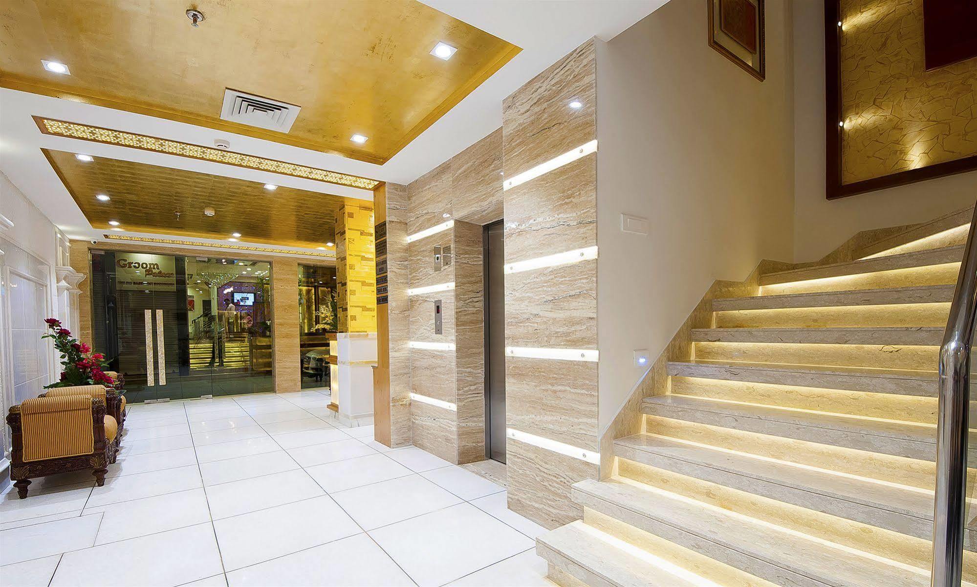 דלהי Hotel Swaran Palace מראה חיצוני תמונה