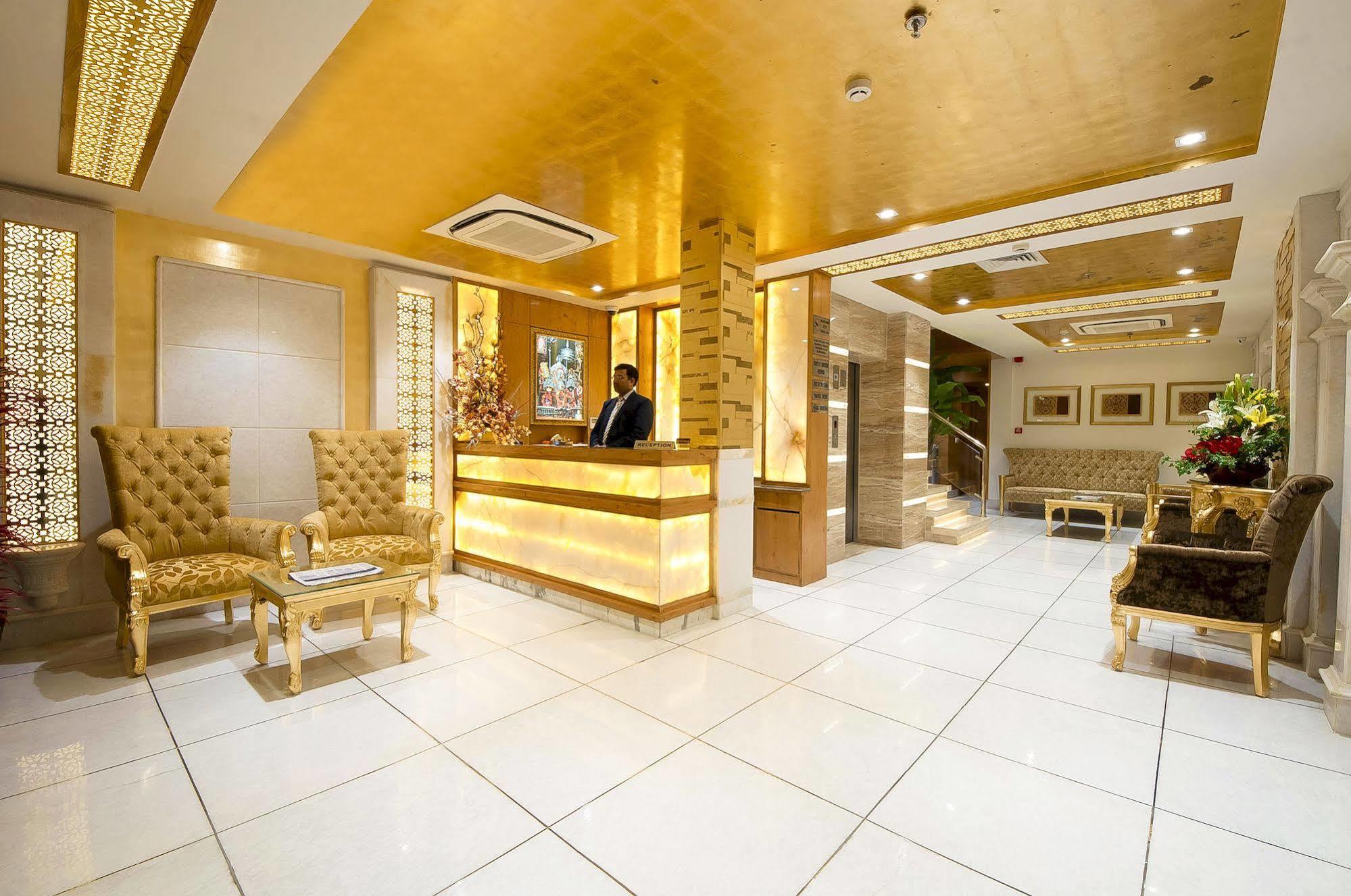 דלהי Hotel Swaran Palace מראה חיצוני תמונה