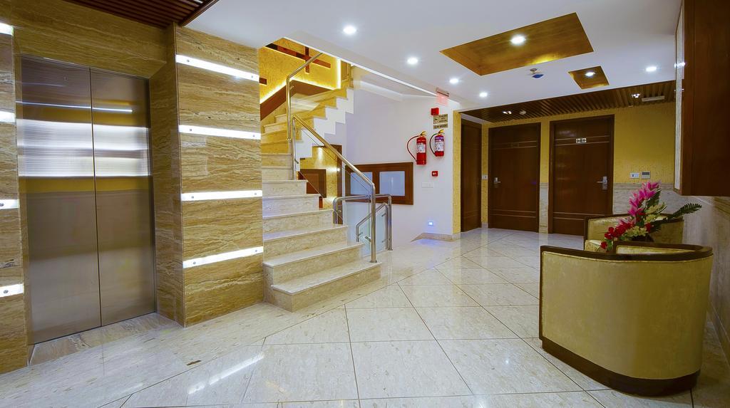 דלהי Hotel Swaran Palace מראה חיצוני תמונה