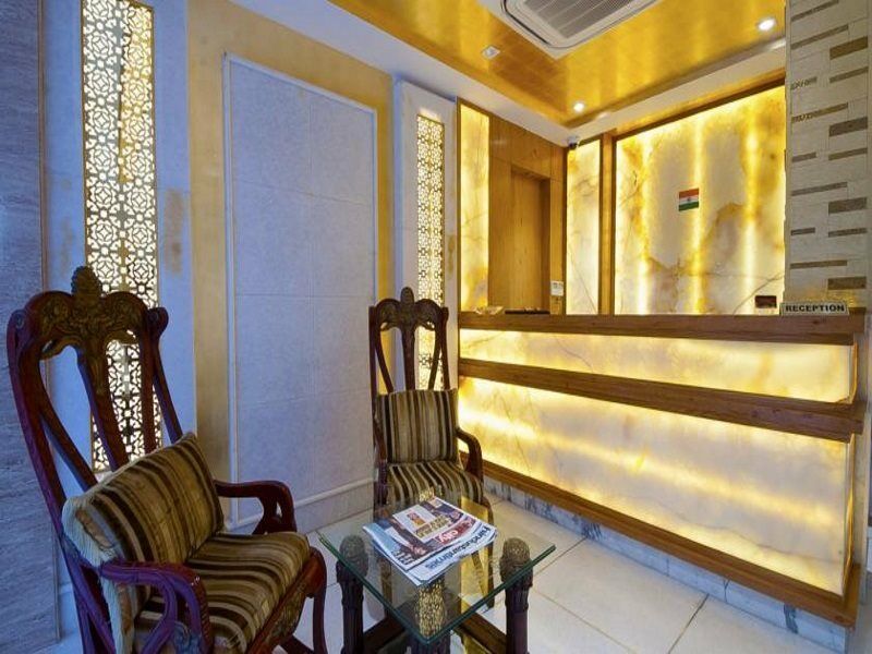 דלהי Hotel Swaran Palace מראה חיצוני תמונה